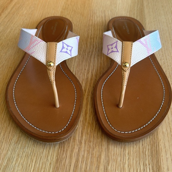 COPY - Authentic Louis Vuitton Monogram Sunny Flat Thong Sandal - Picture 2 of 7